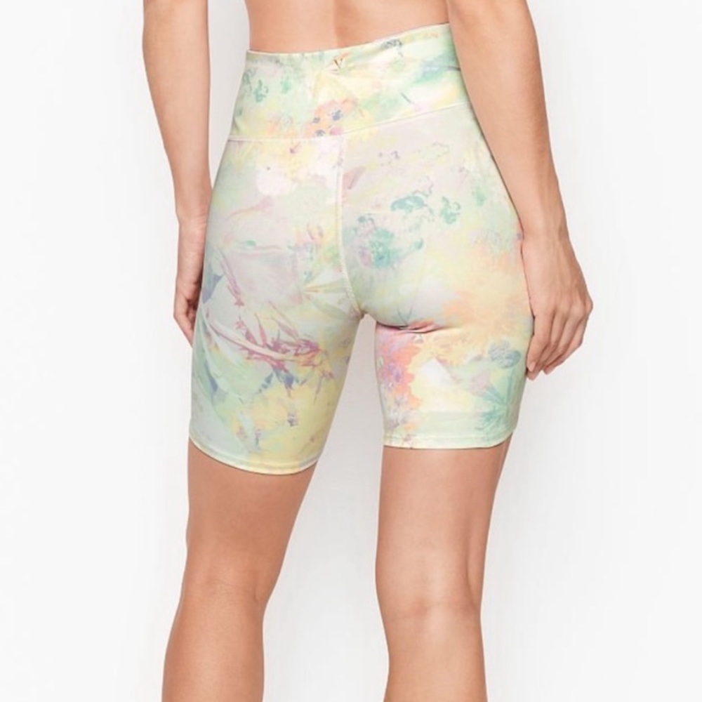 Victoria's Secret Incredible Essential Bike Short Floral Size Small